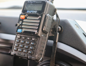 EXPEDITION ESSENTIALS | CB Mic and Handheld Radio Holder