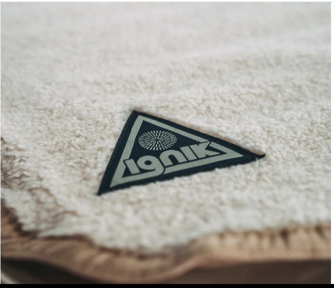 IGNIK OUTDOORS | Flipside Heated Bed Cover Fleece