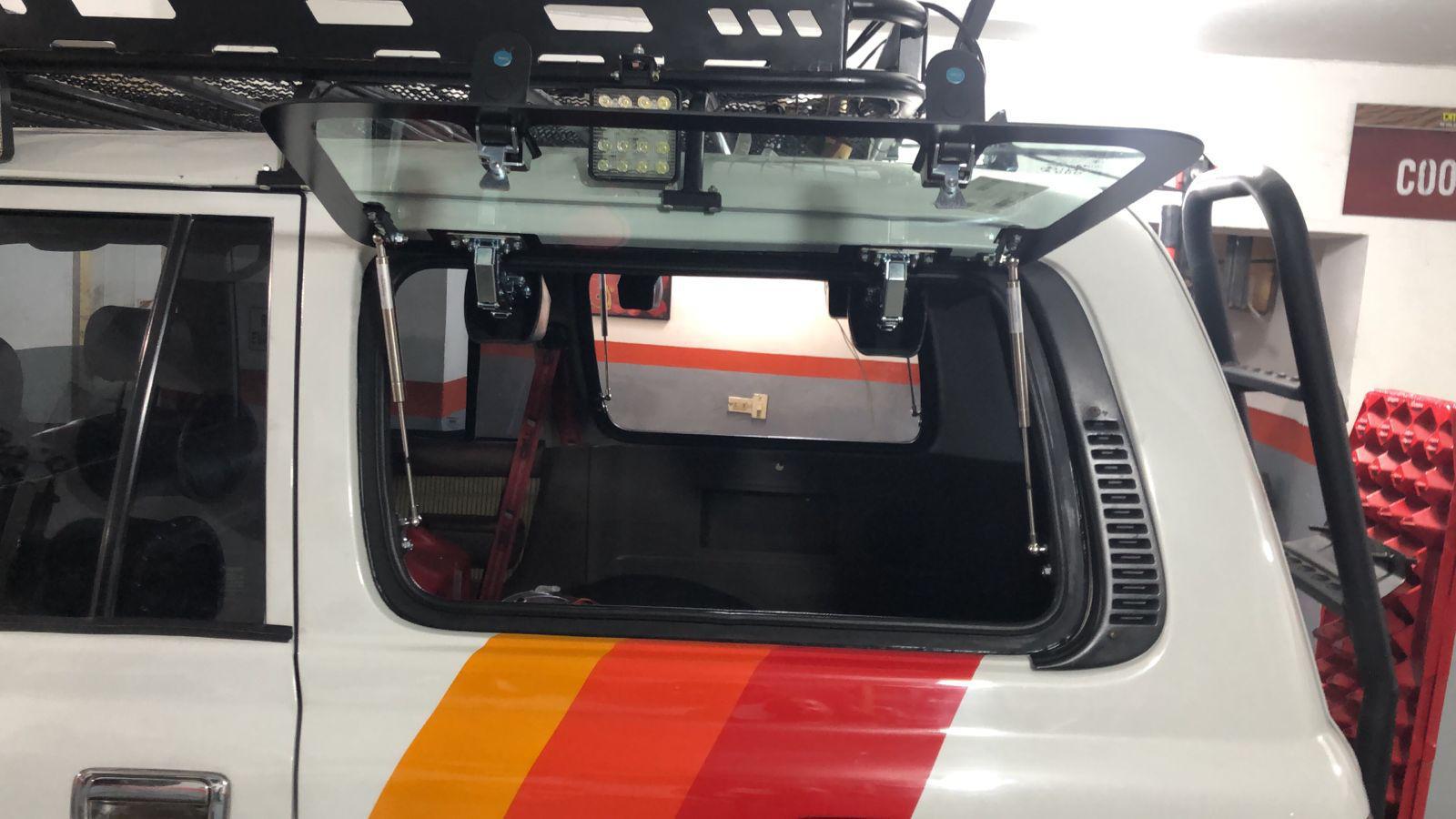 PROWINGCO | Land Cruiser 80 Series Gullwing System Window Passenger Side