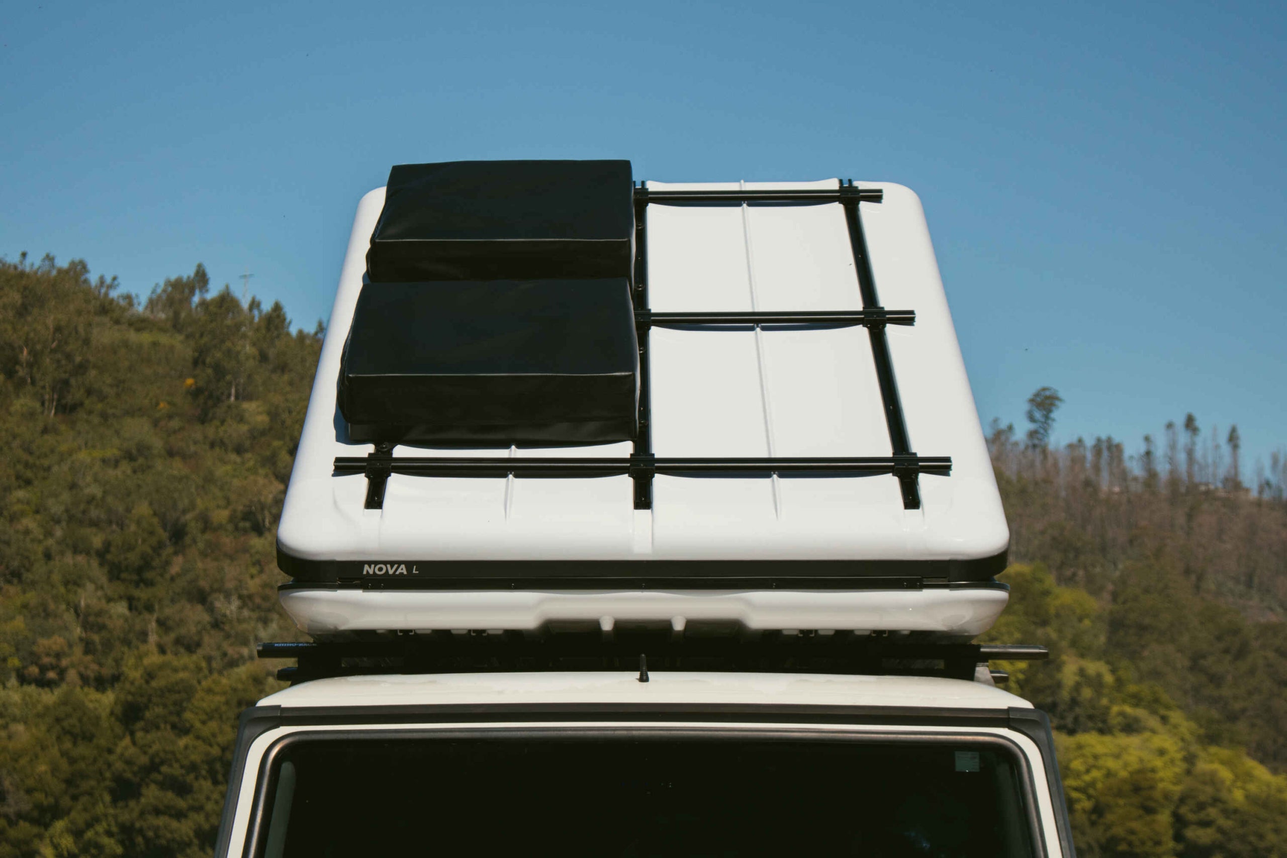 JAMES BAROUD | Nova Hard Shell Roof Top Tent