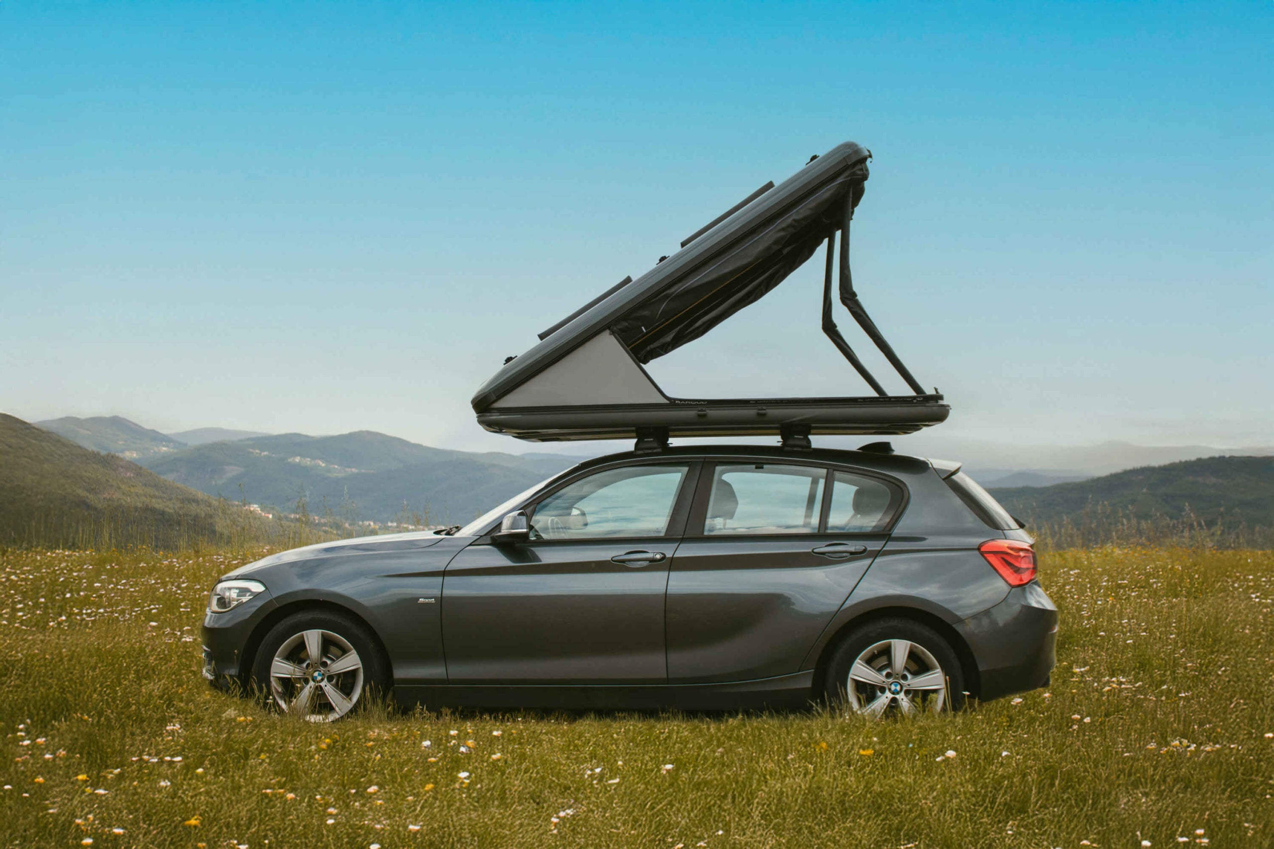JAMES BAROUD | Nova Hard Shell Roof Top Tent