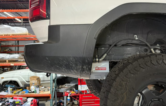 LONG RANGE AMERICA | Land Cruiser 250 Series 24 Gallon Auxiliary (TLCP250RA)