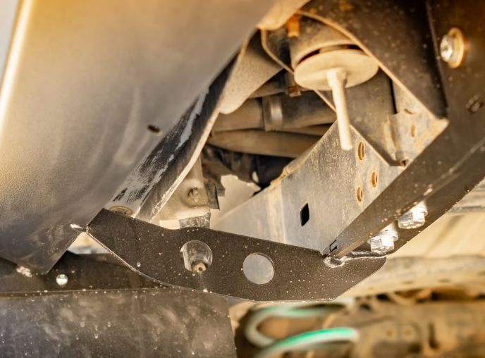 THE CRUISER COMPANY | Land Cruiser 100 Series (1998-2007) High Clearance Rear Bumper With Tow Hitch (TCC-100-RB-TOW)