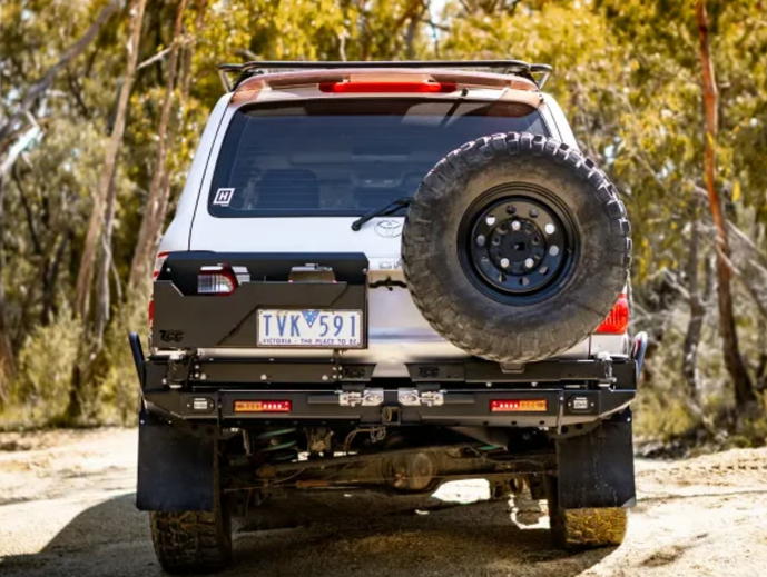 THE CRUISER COMPANY | Land Cruiser 100 Series (1998-2007) High Clearance Rear Bumper With Tow Hitch (TCC-100-RB-TOW)