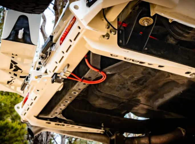 THE CRUISER COMPANY | Land Cruiser 60 Series (1980-1990) High Clearance Rear Bumper With Receiver Hitch (TCC-60-RB-TOW)