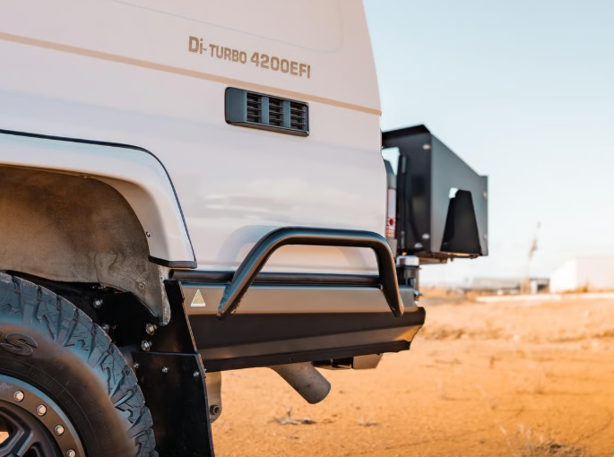 THE CRUISER COMPANY | Land Cruiser 75/78 Series High Clearance Rear Bumper With Tow Hitch (TCC-78-RB-TOW)