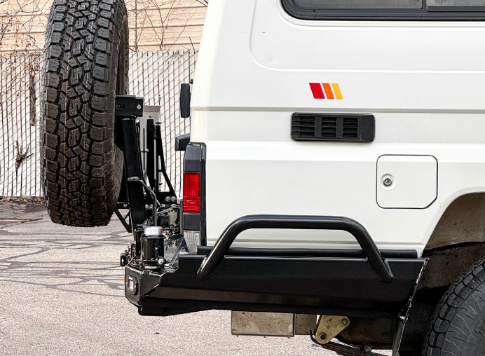 THE CRUISER COMPANY | Land Cruiser 75/78 Series High Clearance Rear Bumper With Tow Hitch (TCC-78-RB-TOW)