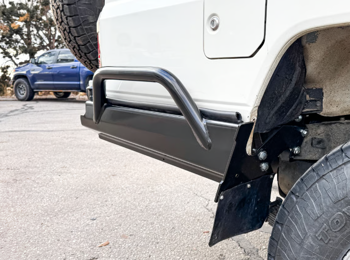 THE CRUISER COMPANY | Land Cruiser 75/78 Series High Clearance Rear Bumper With Tow Hitch (TCC-78-RB-TOW)