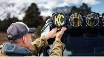 KC HILITES | 32" Gravity Titan LED Light Bar (91415)