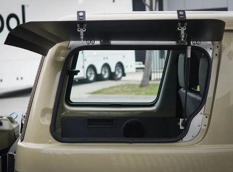 THE CRUISER COMPANY | Land Cruiser 76 Series Lift Up Gullwing Window (LC76-WINDOW)