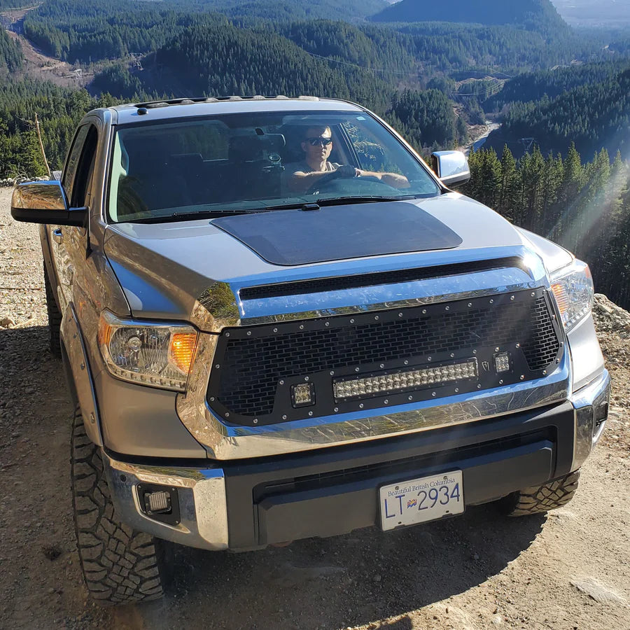 CASCADIA 4X4 | Tundra 2nd & 1st Gen VSS System 90 Watt Hood Solar Panel