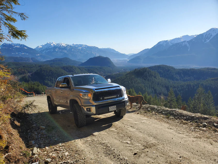 CASCADIA 4X4 | Tundra 2nd & 1st Gen VSS System 90 Watt Hood Solar Panel