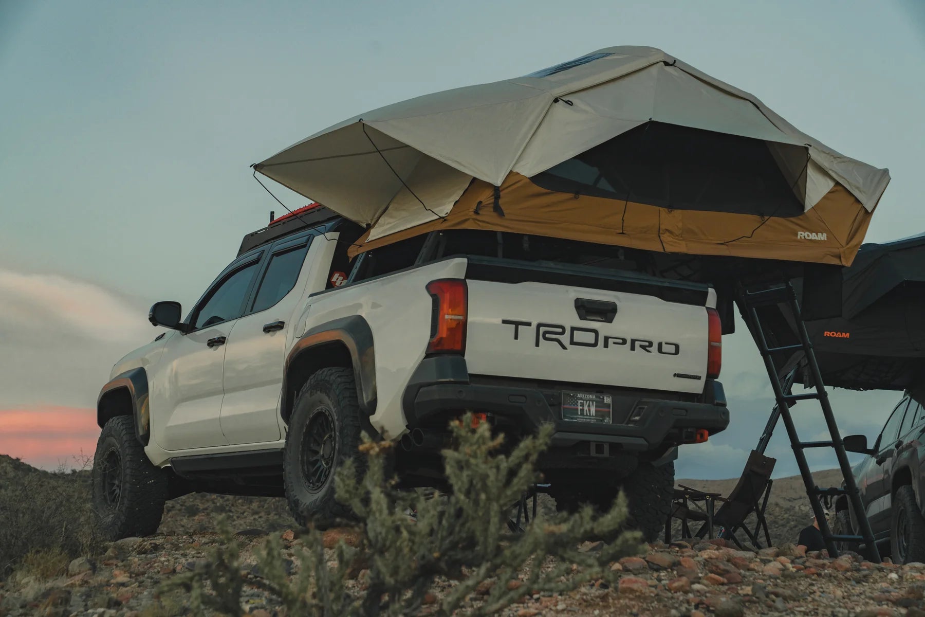 ROAM ADVENTURE | Vagabond 2.0 Rooftop Tent