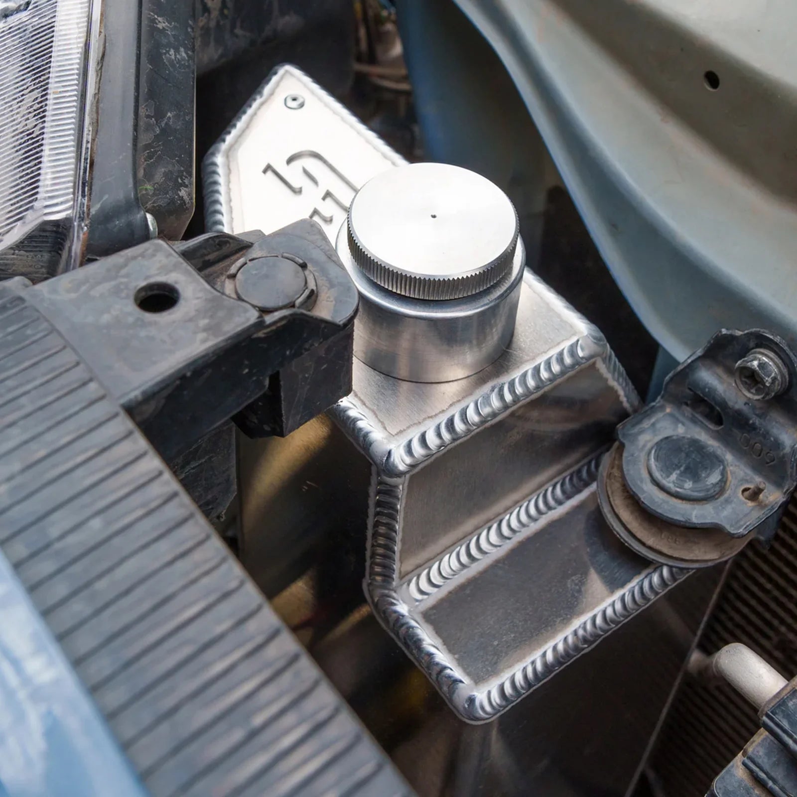 LIL B's FABRICATION | 4Runner 5th Gen (2014 - 2023) Aluminum Washer Fluid Relocation Reservoir