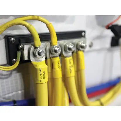 BLUE SEA SYSTEMS | Power Bar 600 Ampere Cable Connector 4 x 3/8" Stud Terminals (53621)