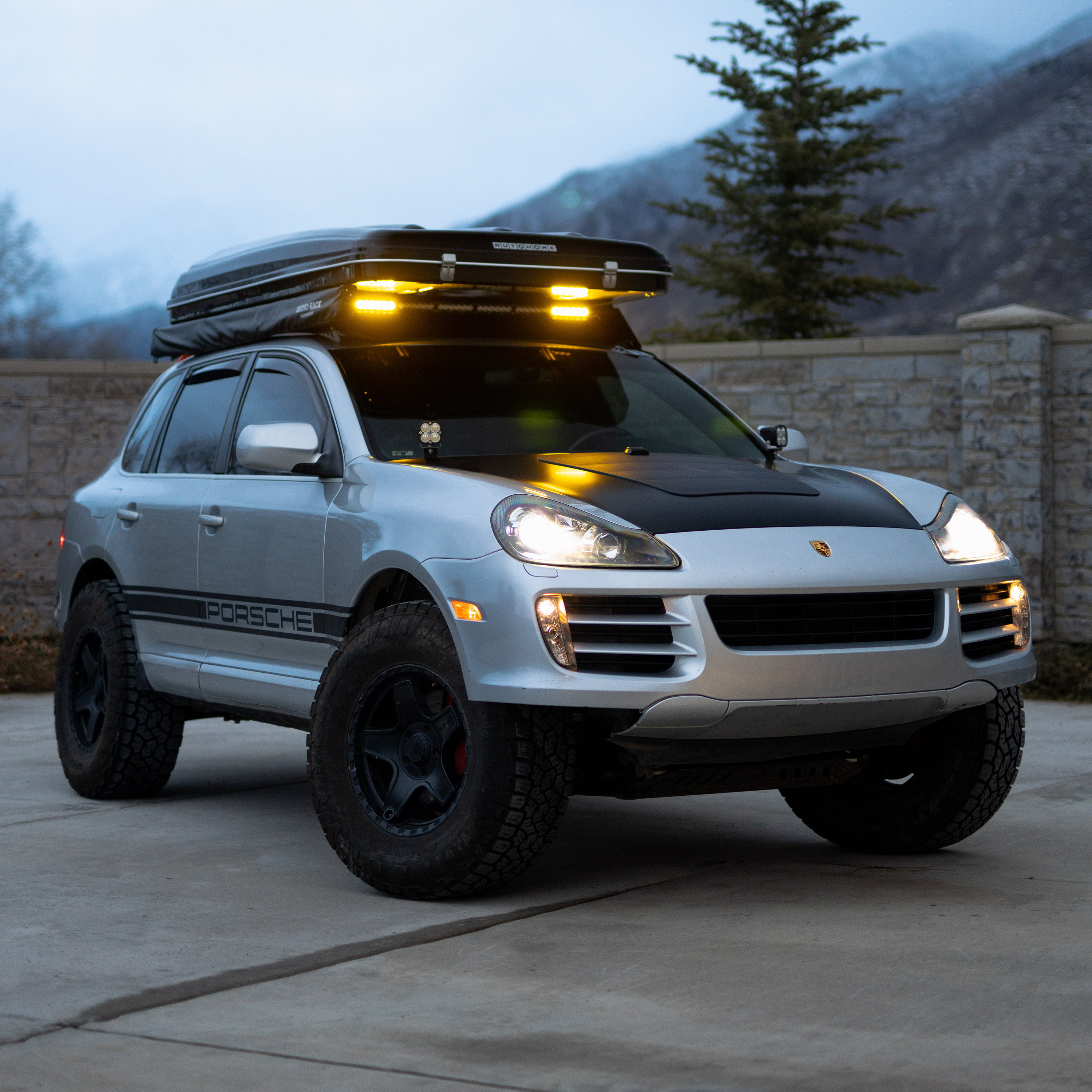 camping overlanding hood bonnet solar panel system by cascadia 4x4