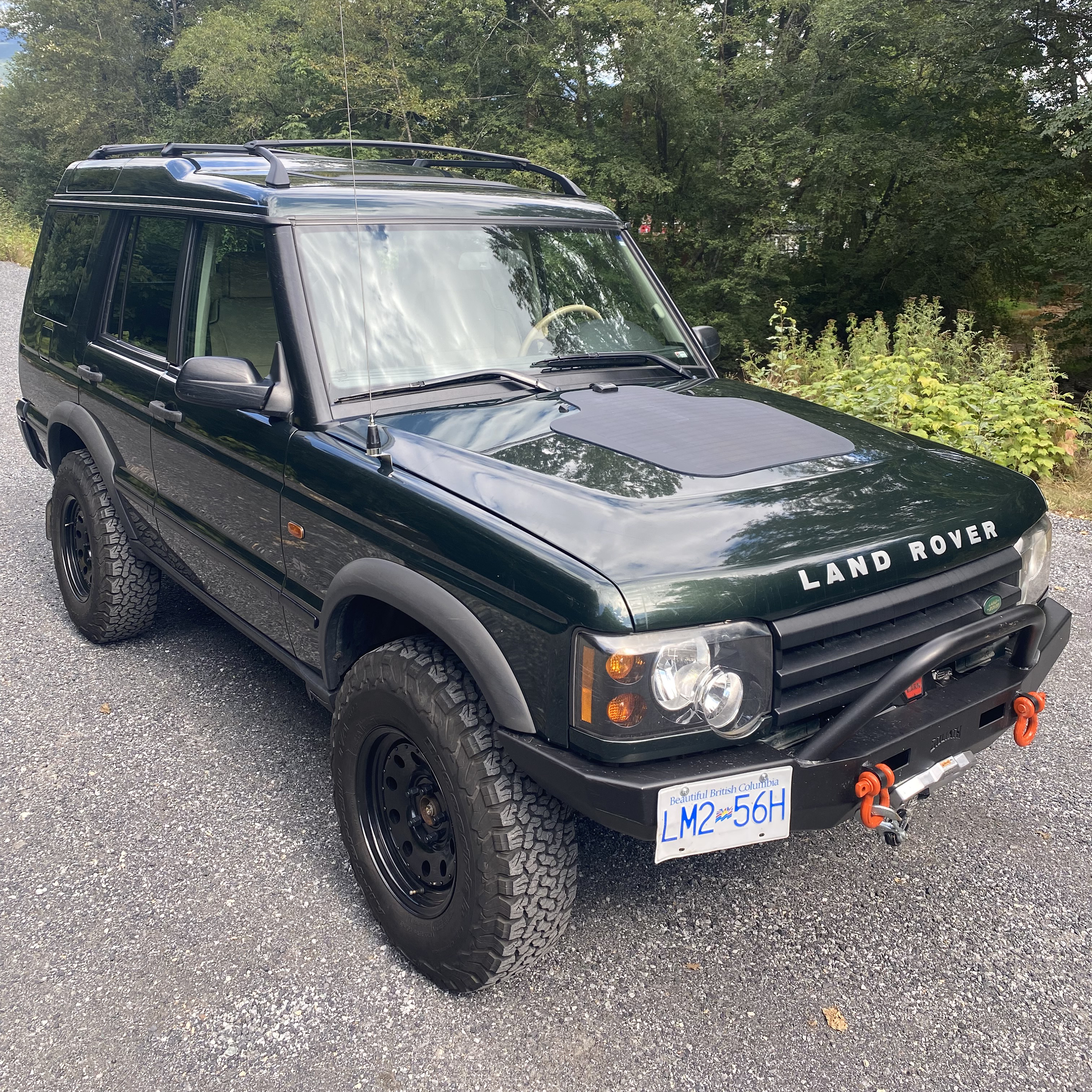 cascadia 4x4 hood bonnet landrover discovery solar panel system offroad overland