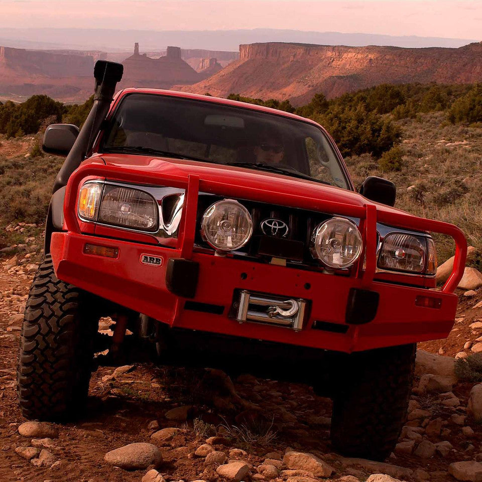 ARB 4X4 | Tacoma 1st Gen (1995-2004) Deluxe Bumper Bull Bar (3423020B)