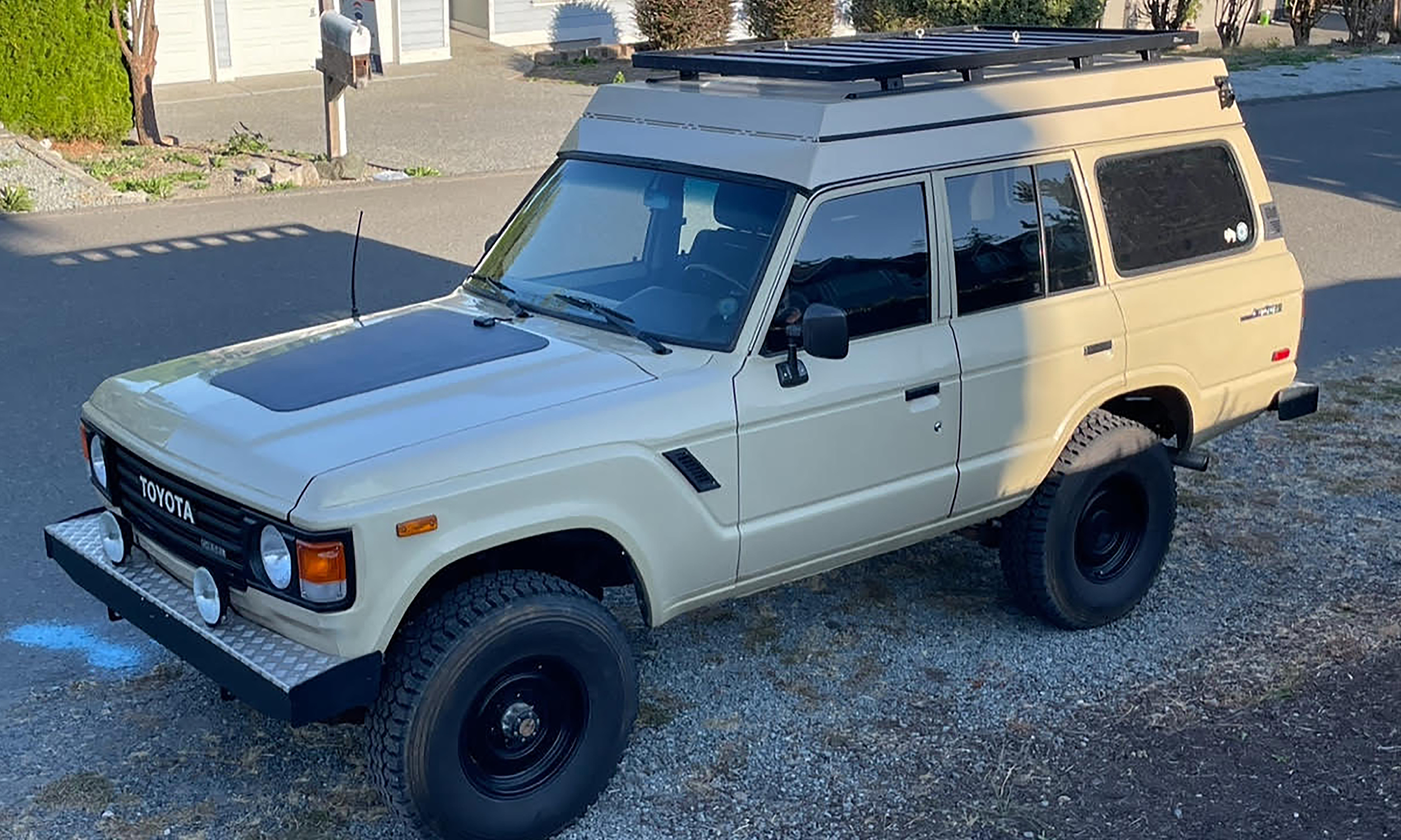 CASCADIA 4X4 | Land Cruiser FJ60 & FJ62 1980-1990 VSS System 85 Watt Hood Solar Panel