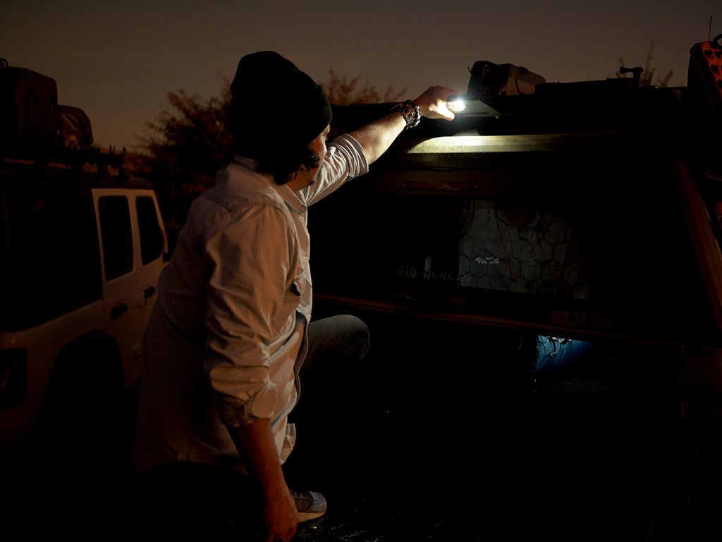 FRONT RUNNER | Handle Light Slimline Ii Rack Bracket (RRAC188)