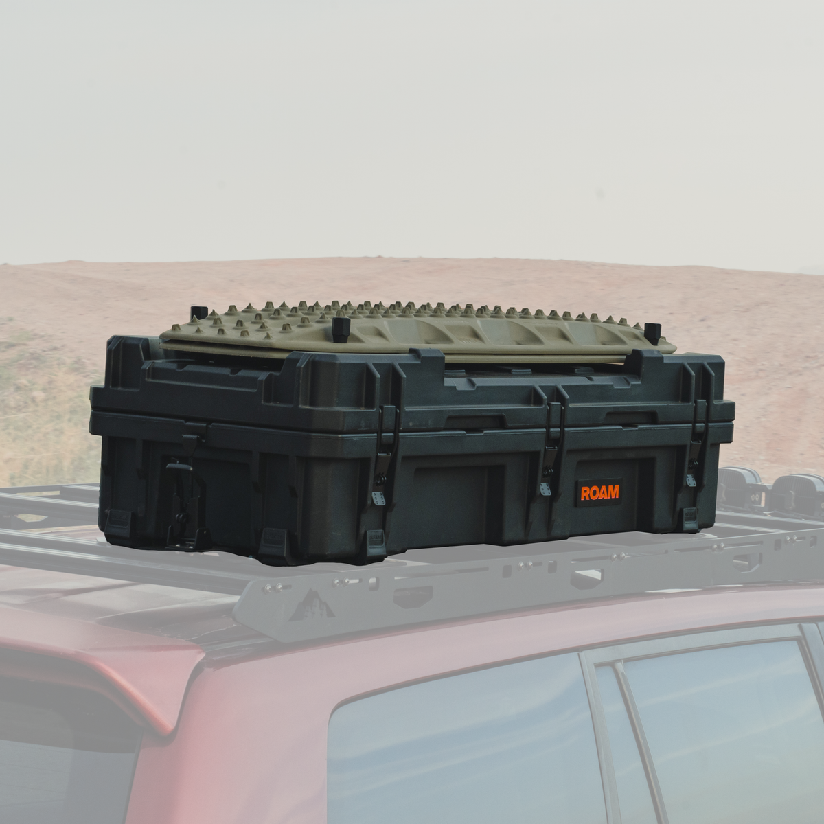 ROAM 95L Rugged Case with Traction Board Mounts - Black case