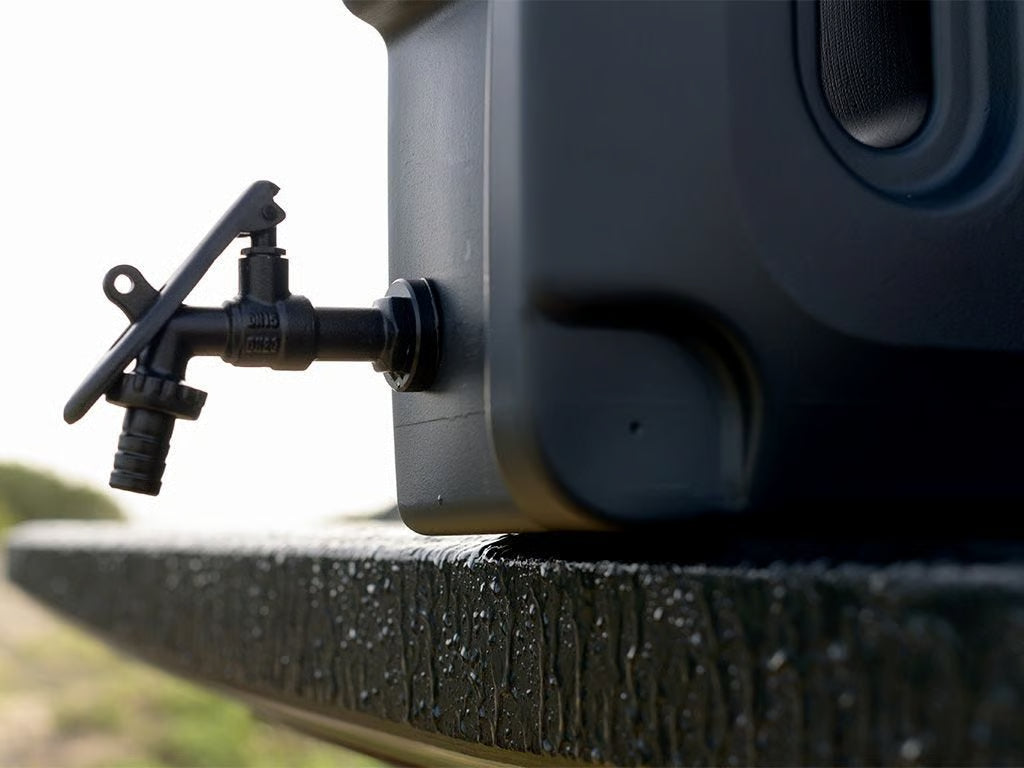 FRONT RUNNER | Pro Water Tank with Tap / 20L (WTAN060)