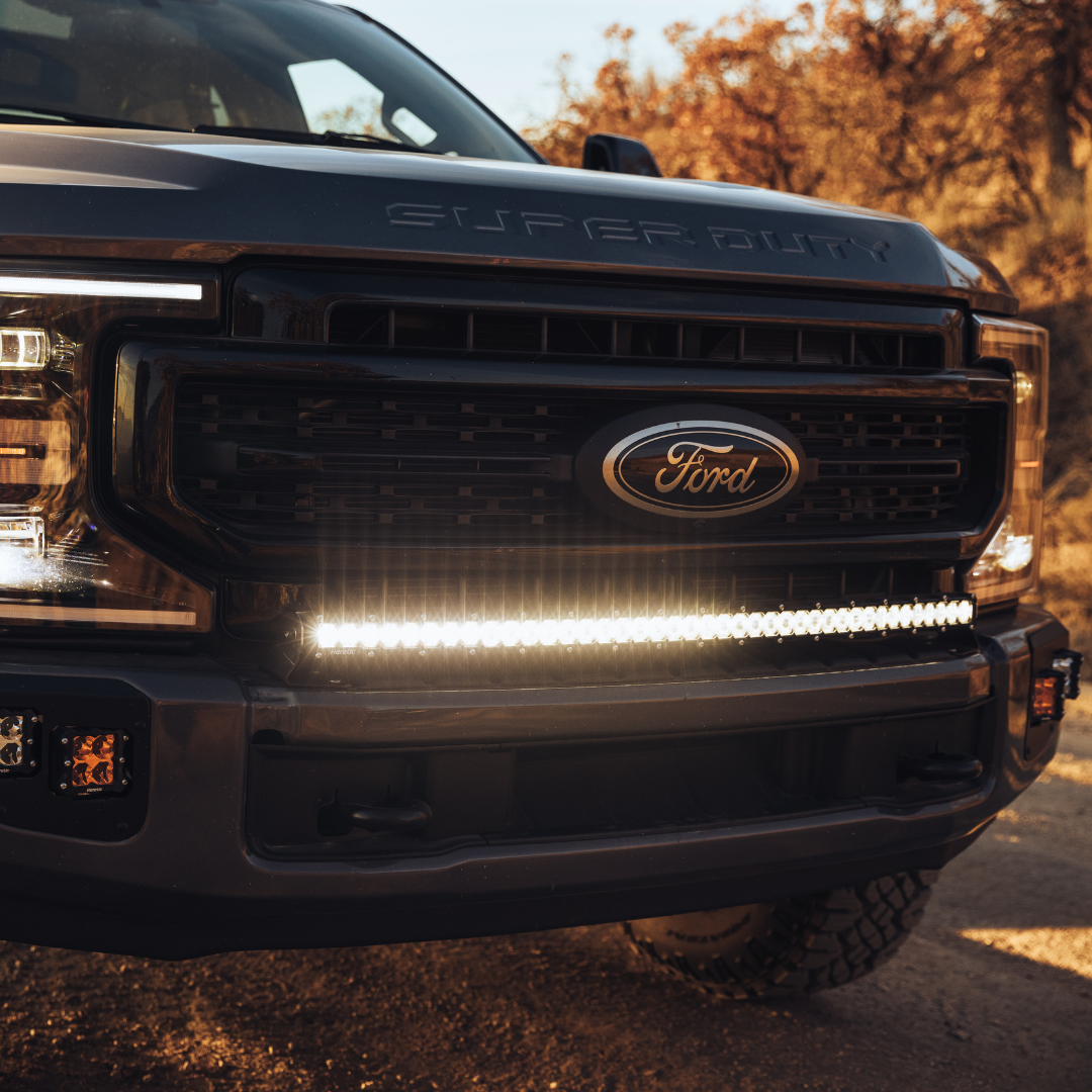 HERETIC STUDIO | Ford F-350 & 250 2020-Current 40" Curved LED Bumper Light Bar