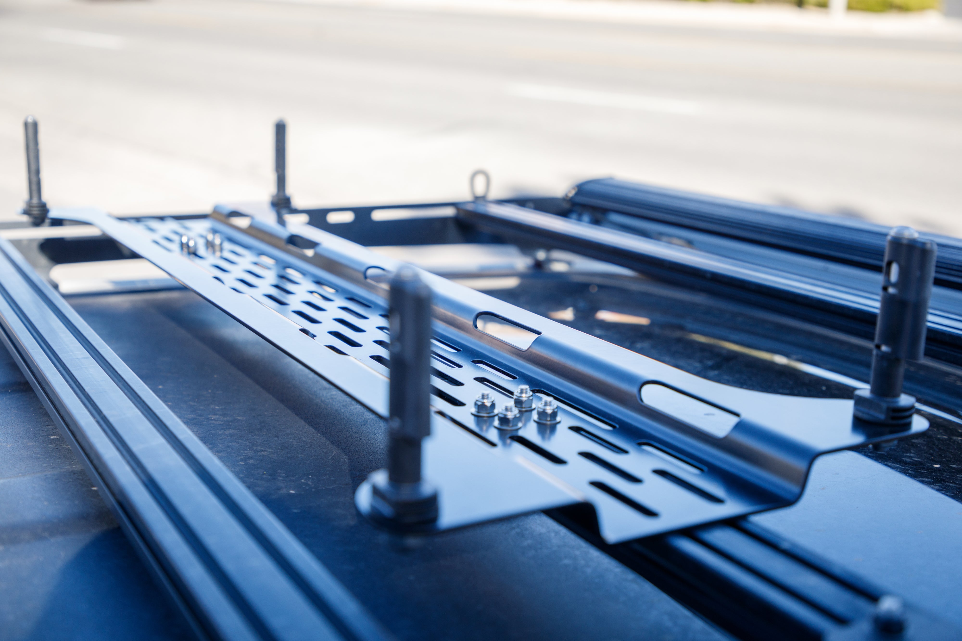 OVERLAND KITTED | Universal Mounting Plate