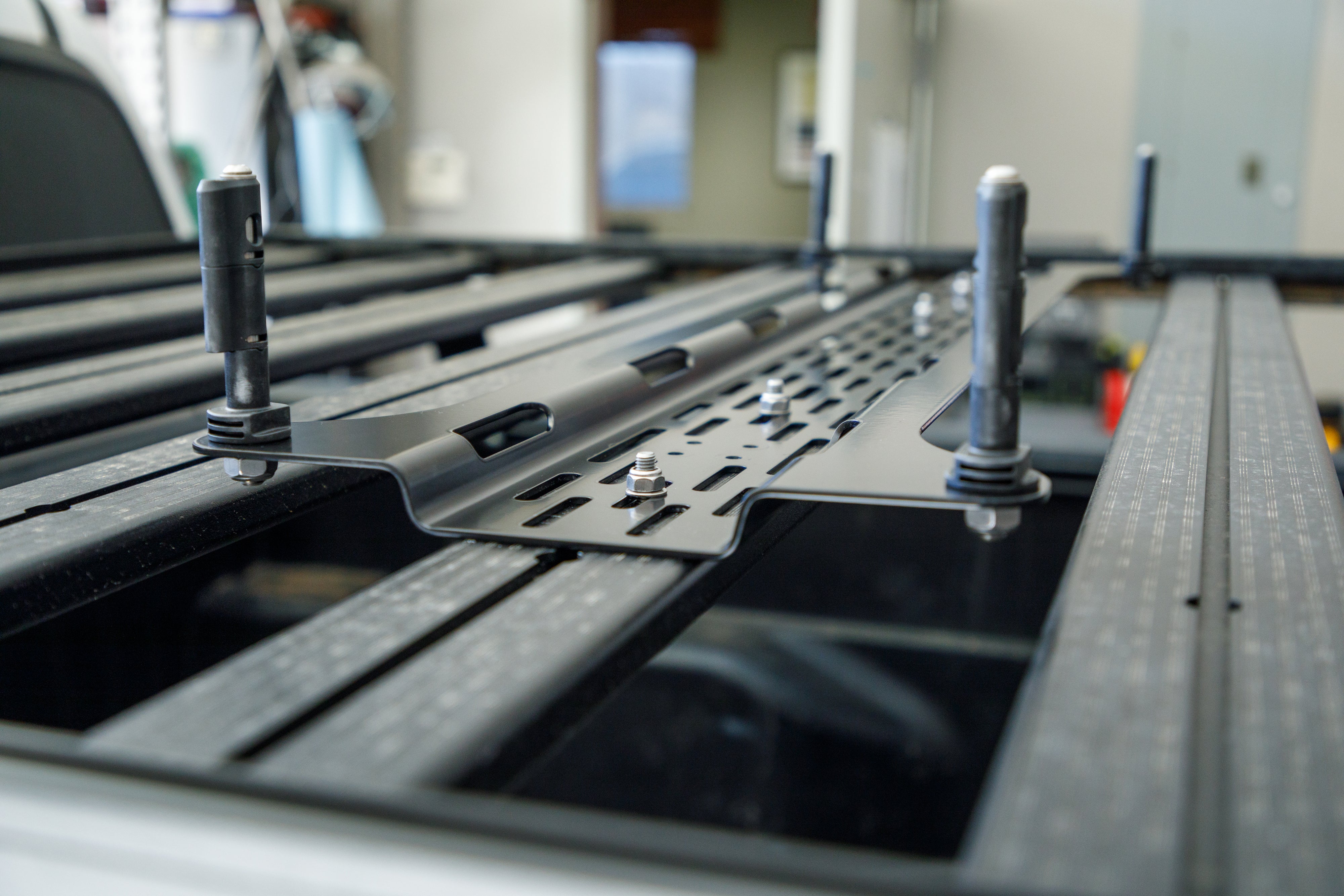 OVERLAND KITTED | Universal Mounting Plate