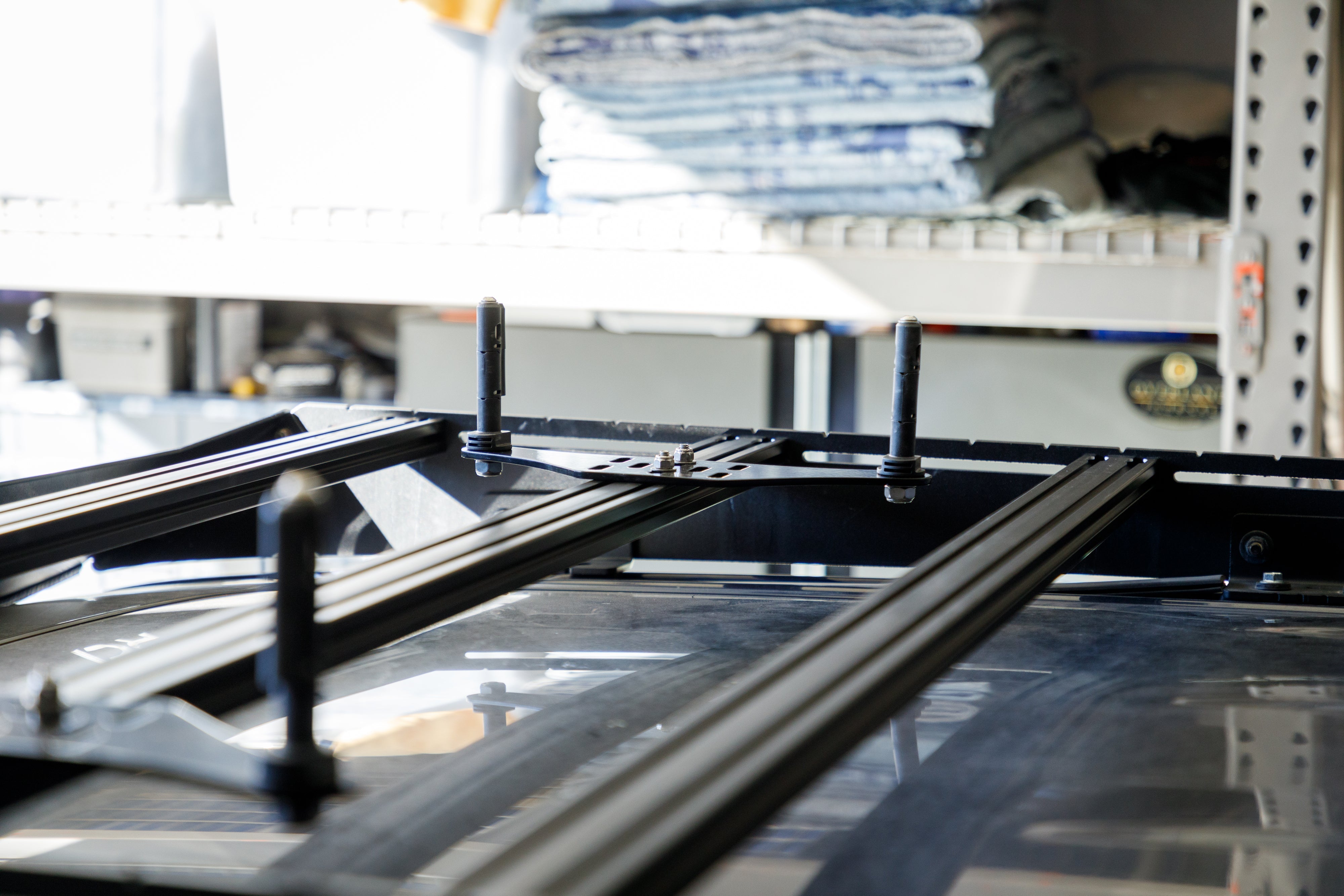 OVERLAND KITTED | Boomerang Mount