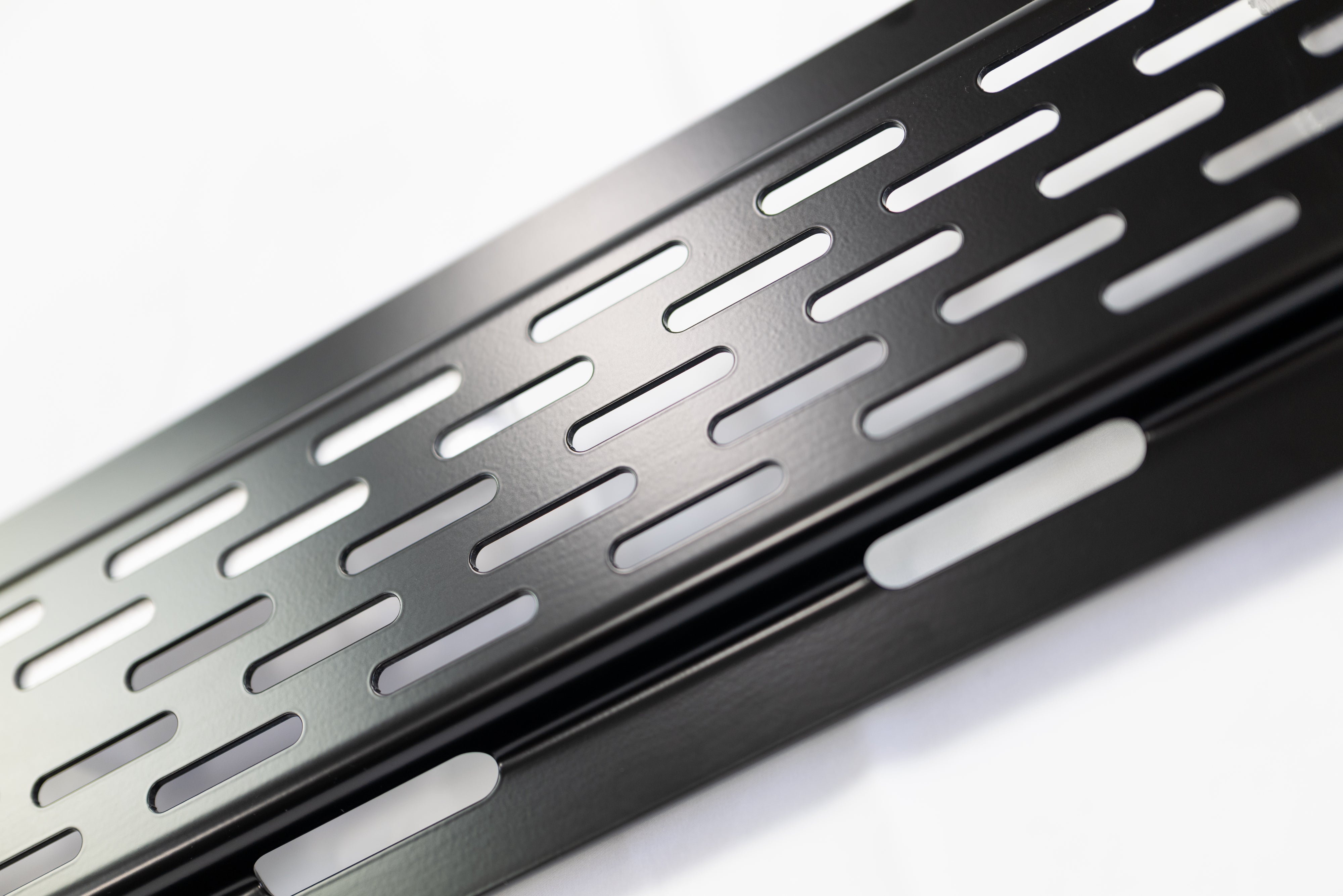 OVERLAND KITTED | Universal Mounting Plate