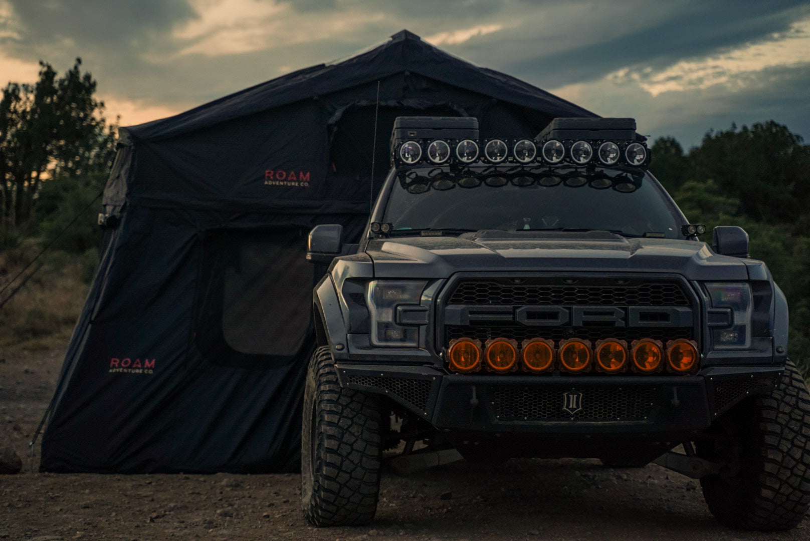 ROAM ADVENTURE | The Vagabond XL Rooftop Tent