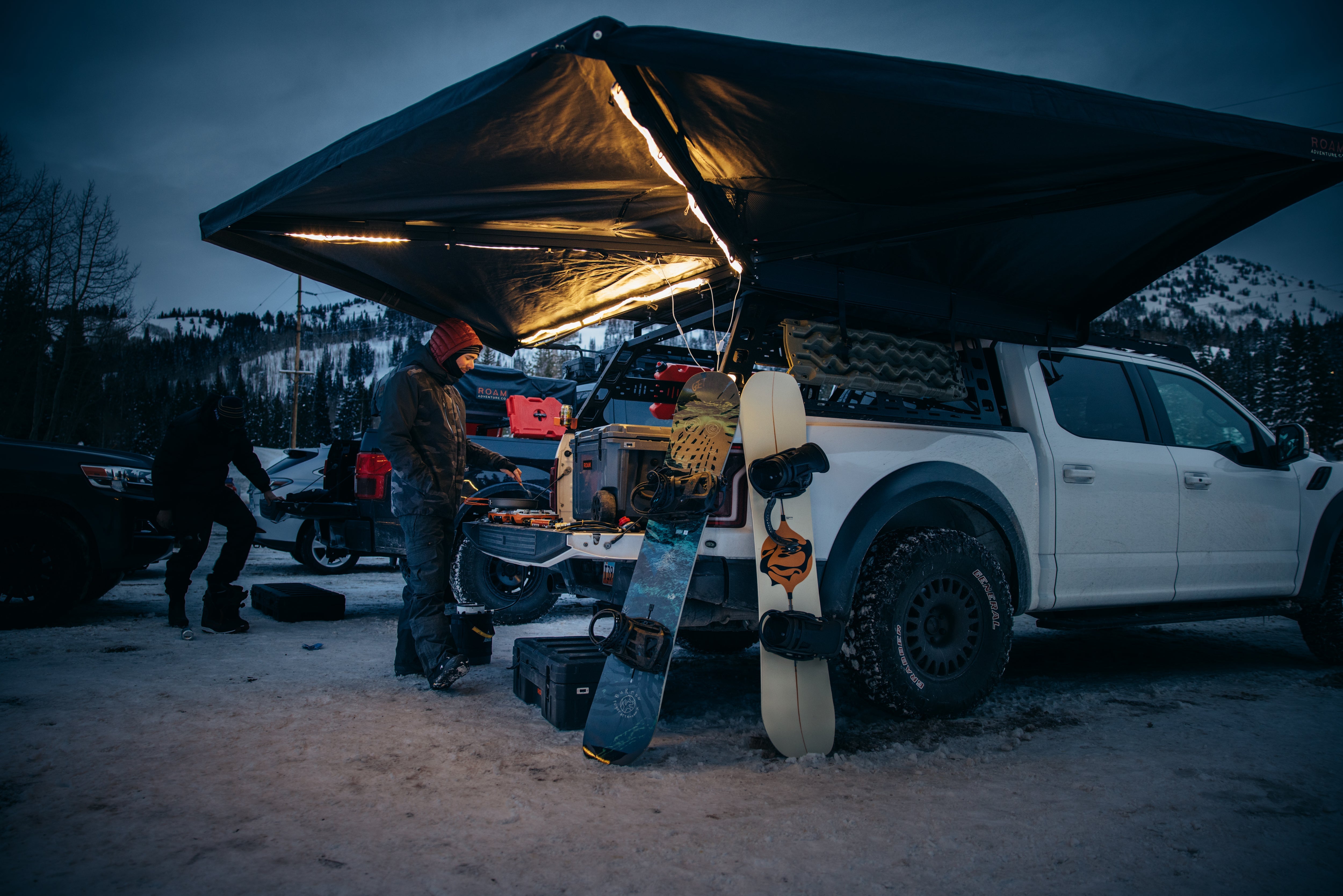 ROAM ADVENTURE | LED Track Light