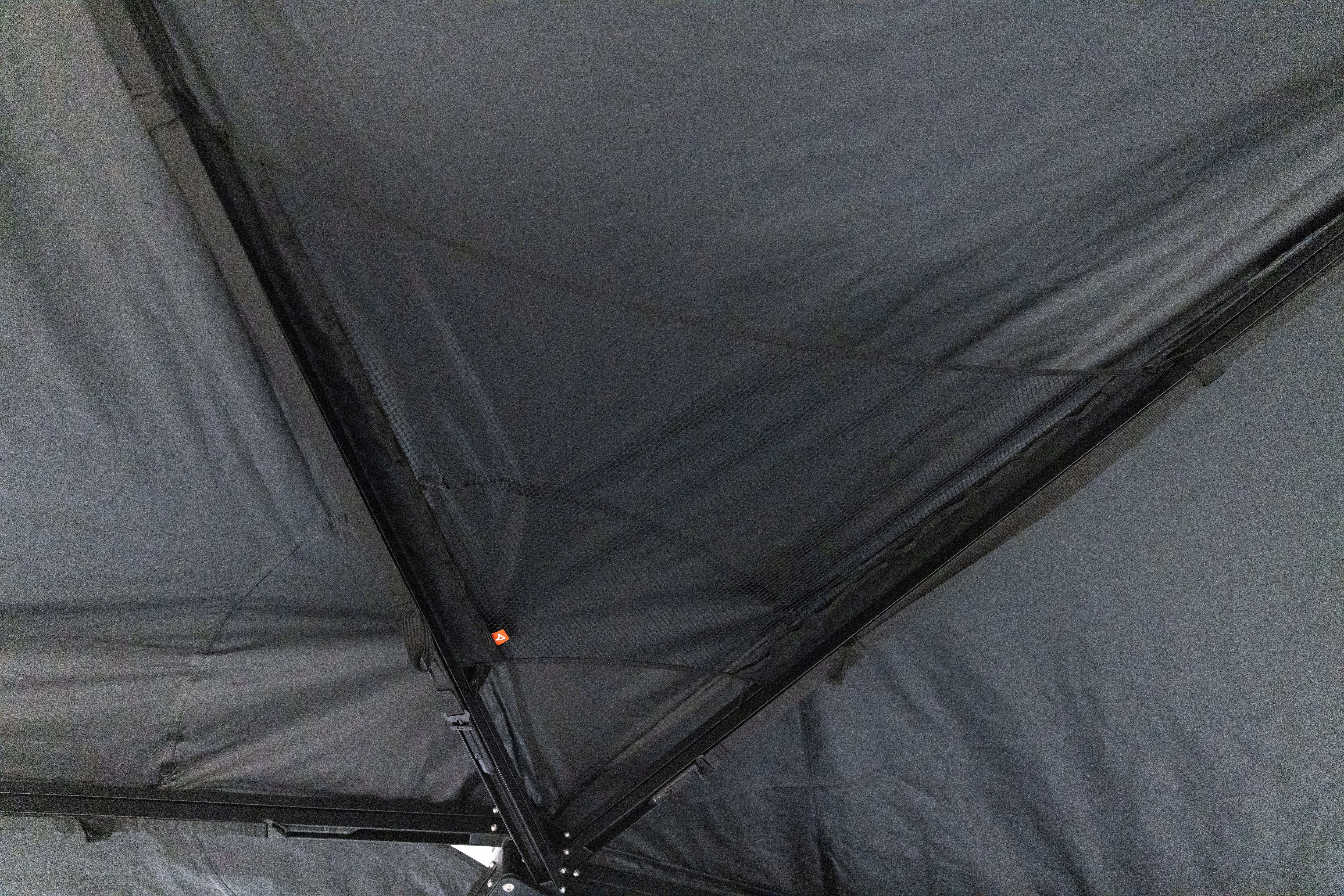 ROAM ADVENTURE | ARC 270 Overhead Mesh Storage