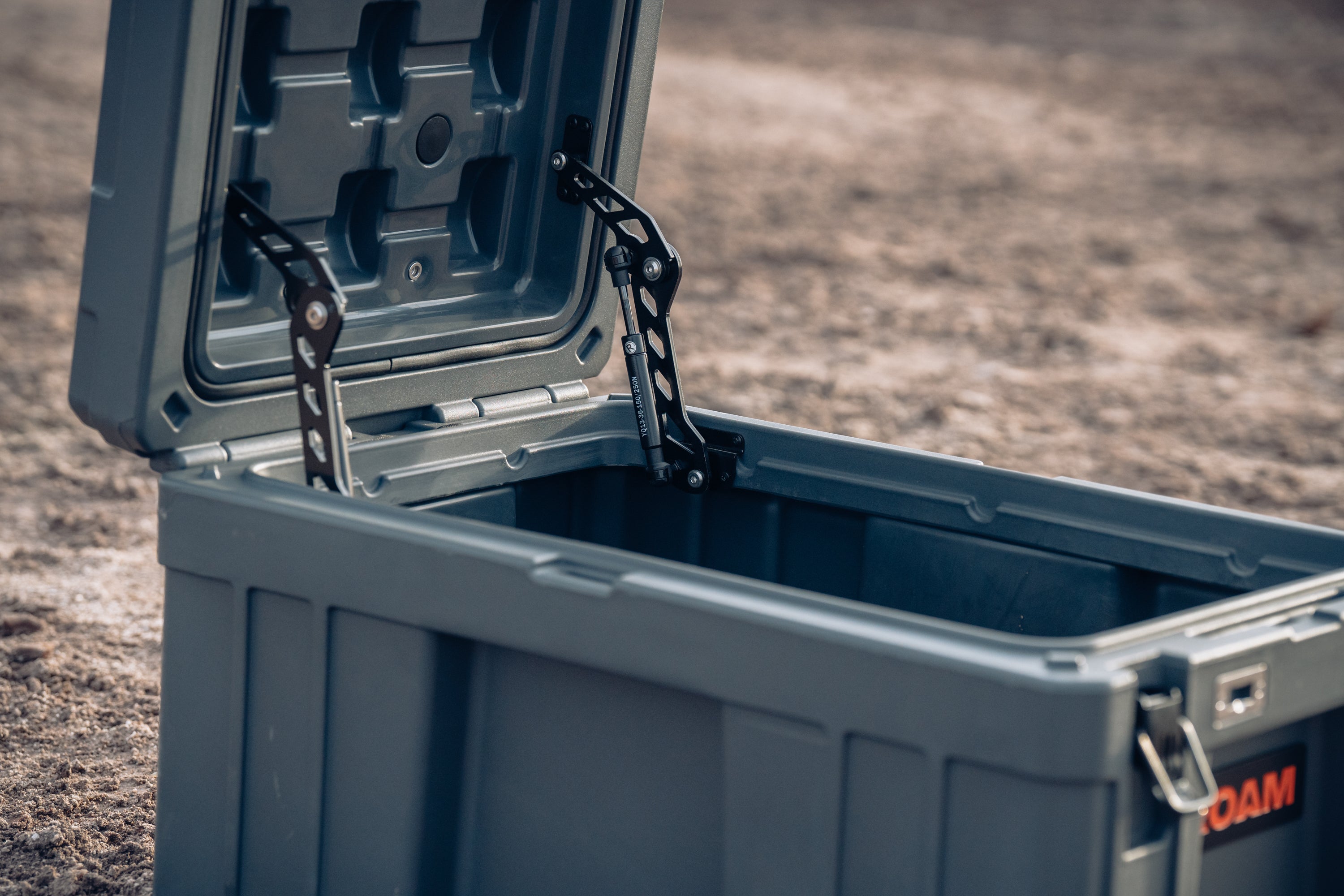 ROAM ADVENTURE | 86L Rugged Case