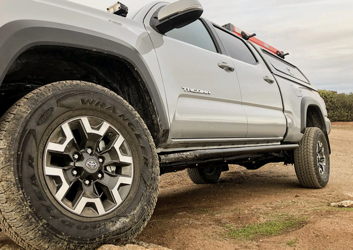 CALI RAISED | Tacoma 3rd & 2nd Gen 2005-2023 Step Edition Rock Slider