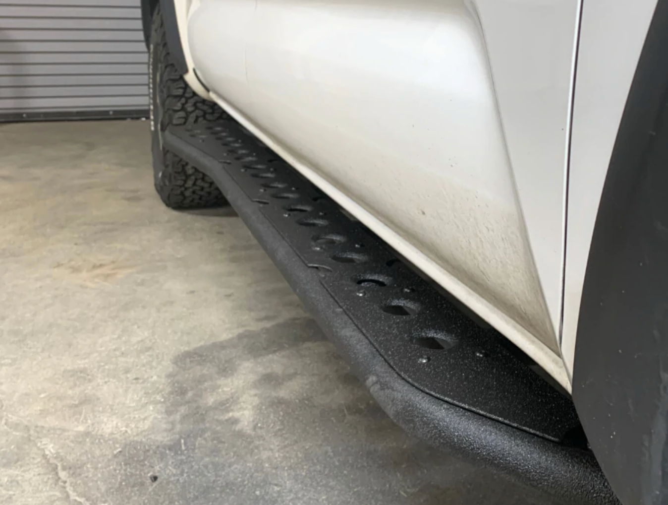 CALI RAISED | Tacoma 3rd & 2nd Gen 2005-2023 Step Edition Rock Slider