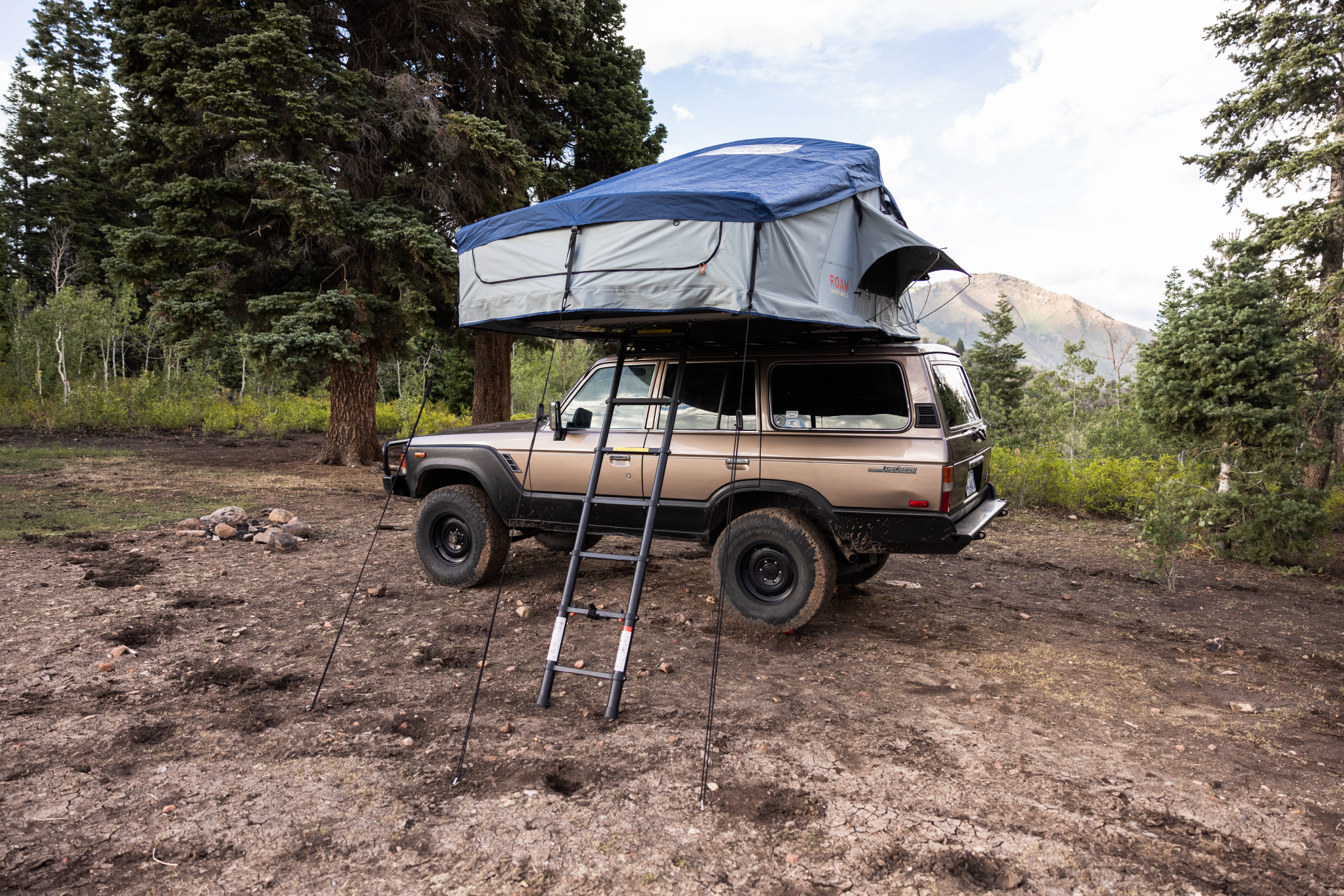 ROAM ADVENTURE | The Vagabond XL Rooftop Tent