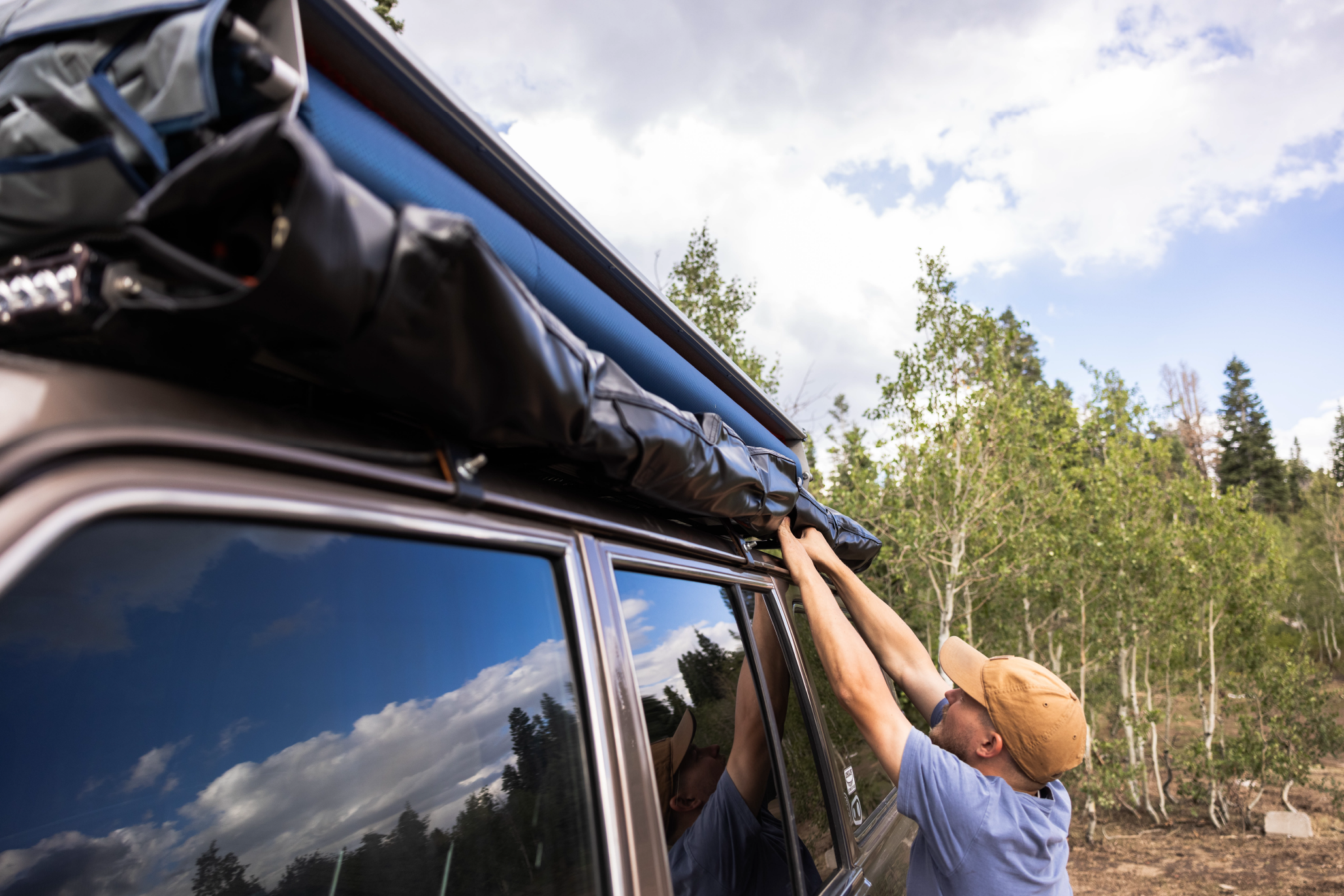 ROAM ADVENTURE | The Vagabond XL Rooftop Tent