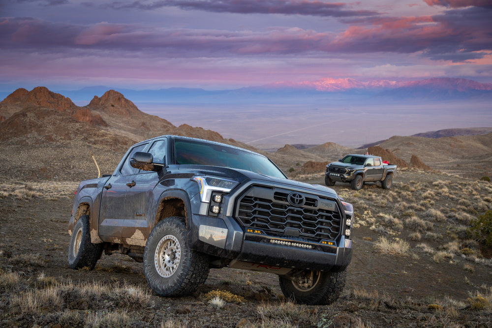 TOTAL CHAOS FABRICATION | Tundra 3rd Gen (2022 - 2024) Uca W/ Adjustable Coilover 2.5 Inch Diameter Shocks (22-25-K1A)