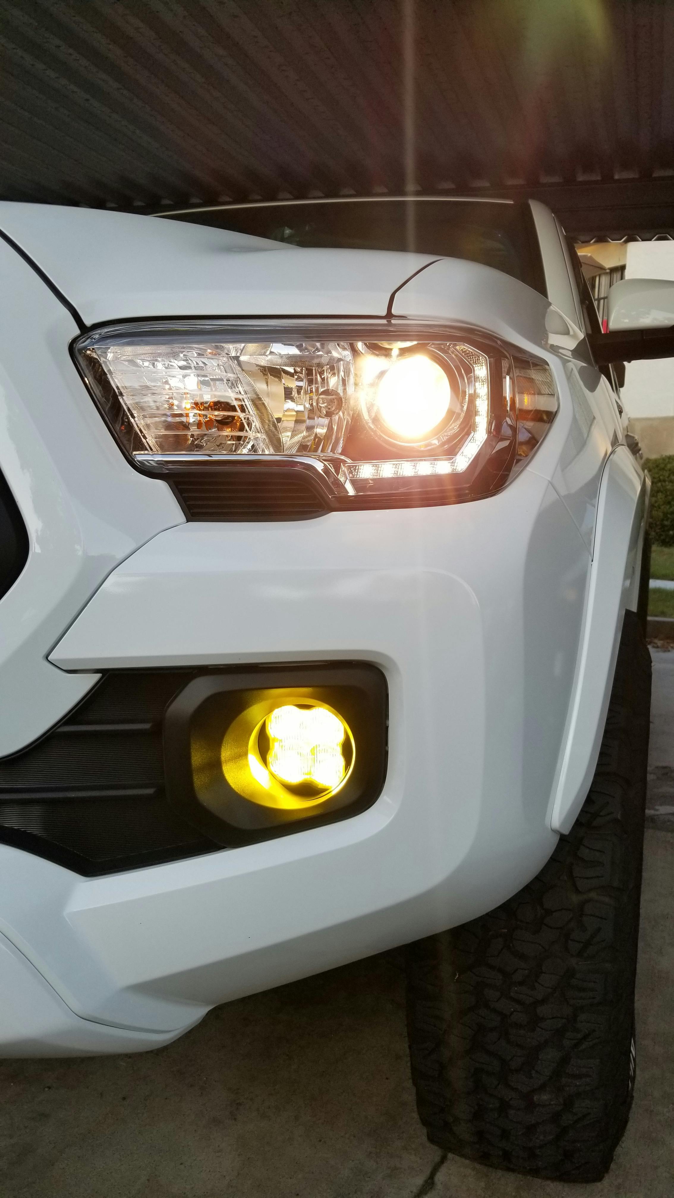 DIODE DYNAMICS | Tacoma 3rd Gen 2016-2023 SS3 LED Fog Light Kit