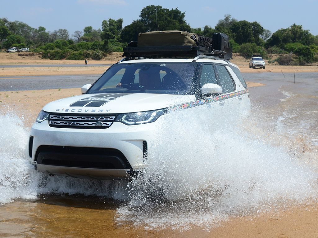 FRONT RUNNER | Land Rover All-New Discovery 5 2017-Current Expedition Slimline II Roof Rack Kit (KRLD032T)