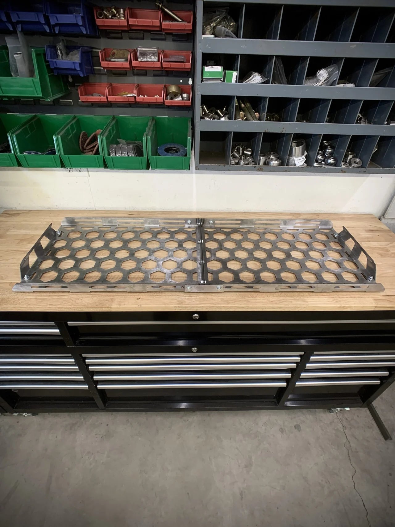 BELLFAB | Sequoia 1st Gen (2001 - 2007) Attic Rack