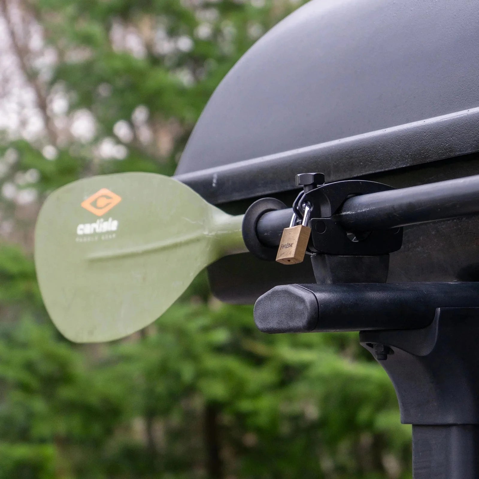 DMOS | Flat Mate Shovel/Axe Mount for Molle Panels and Flat Surfaces (32864)
