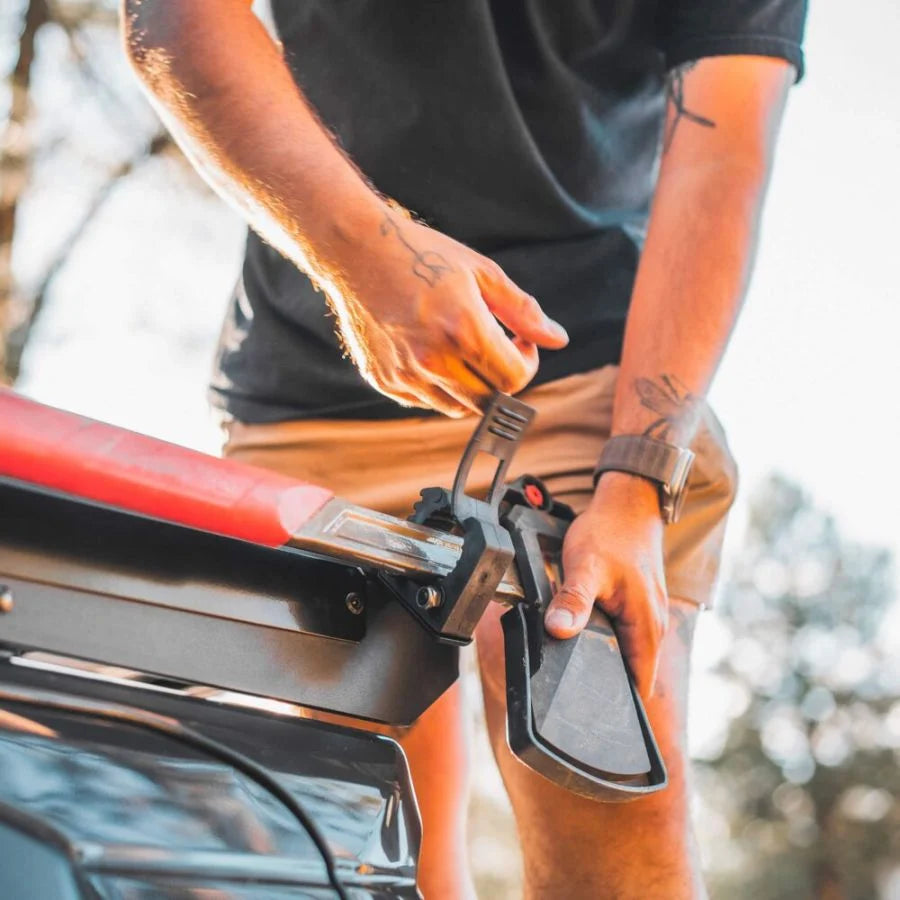 KC HILITES | Quick Fist Roof Rack Mount - 45° (92508)