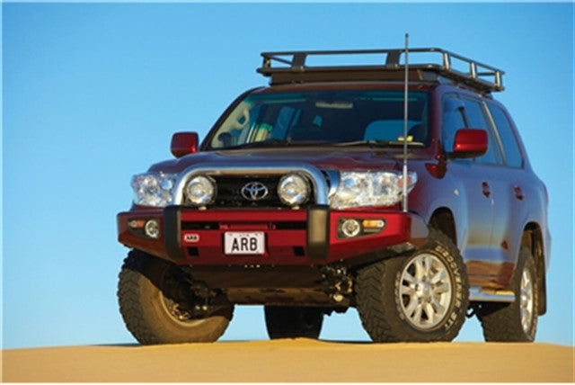 ARB 4X4 | Land Cruiser 200 Series Sahara Deluxe Bumper (3915040)