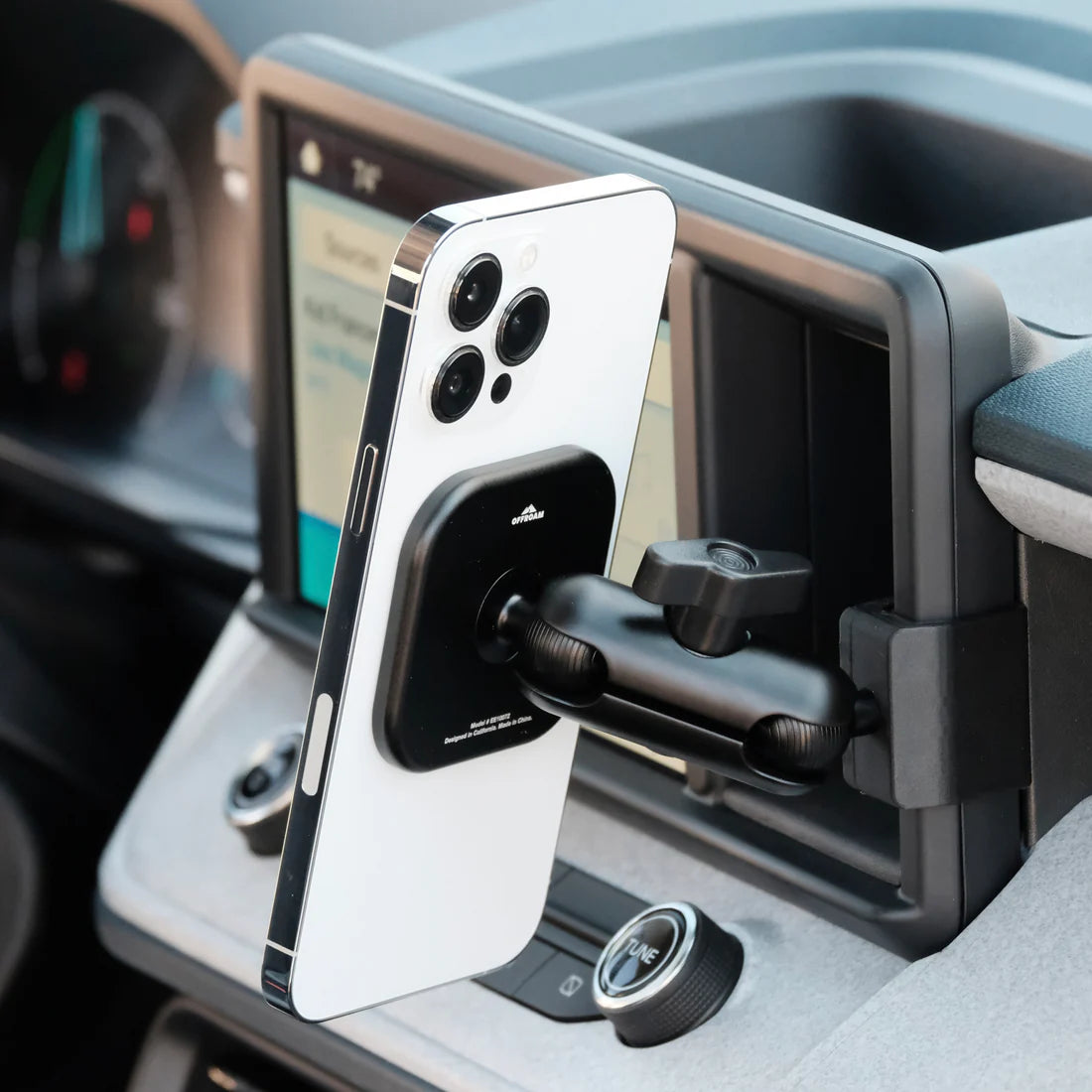 OFFROAM | Ford Maverick 2022-2024 MagSafe-compatible Phone Mount