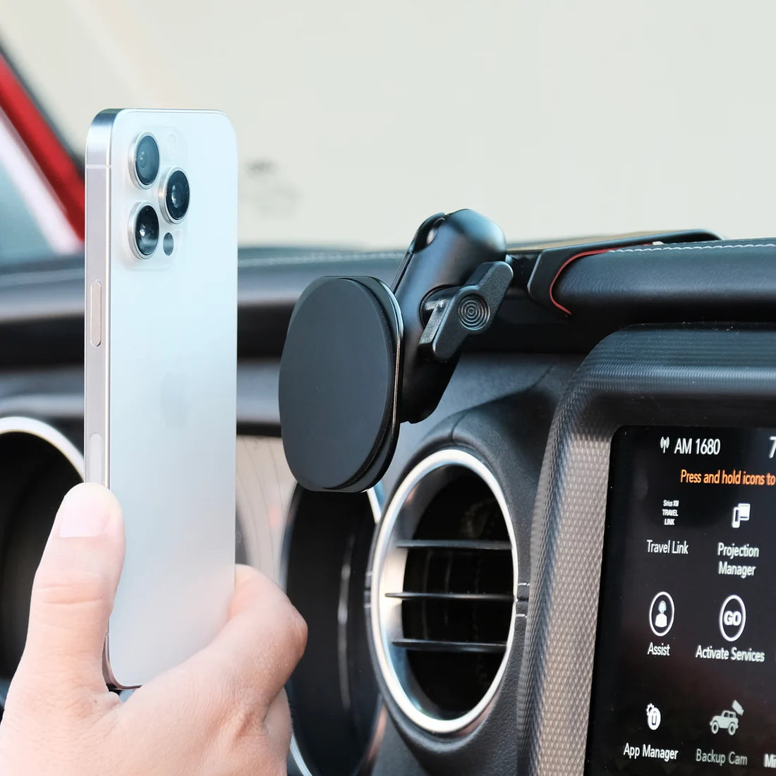 OFFROAM | Jeep Wrangler 2018-2023 | Gladiator 2019-2023 MagSafe-compatible Phone Mount, Dashboard