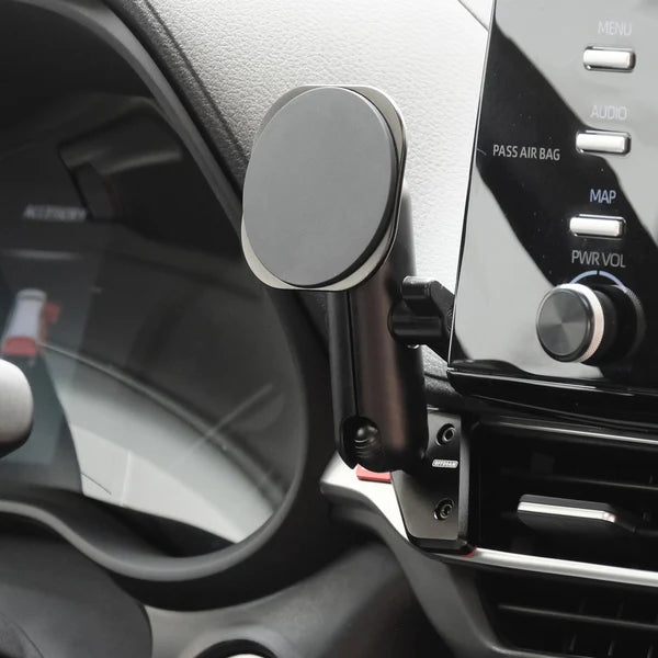 OFFROAM | Toyota Sienna 2021-2025 MagSafe-compatible Phone Mount