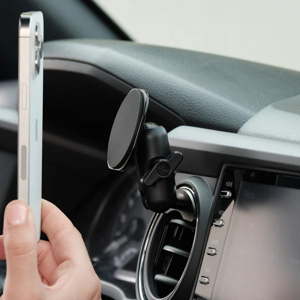OFFROAM | Tacoma 2016-2023 | Tundra 2014-2021 MagSafe-compatible Phone Mount
